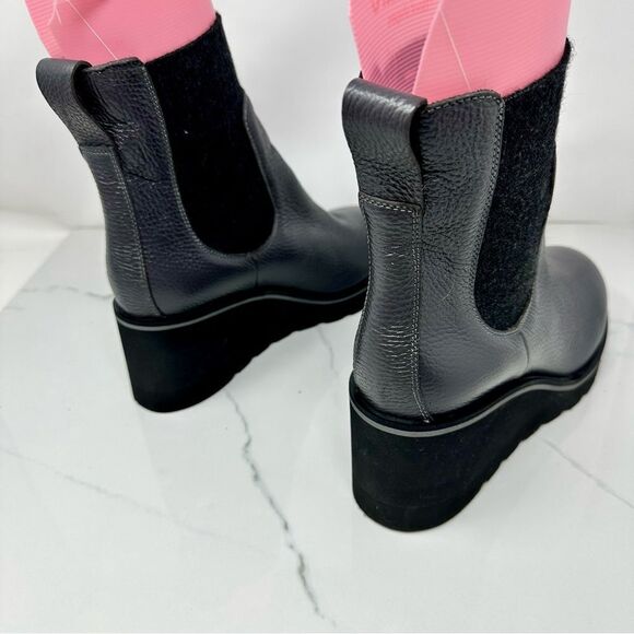 M. Gemi Wedge Boots- Size 10 - Picture 5 of 15